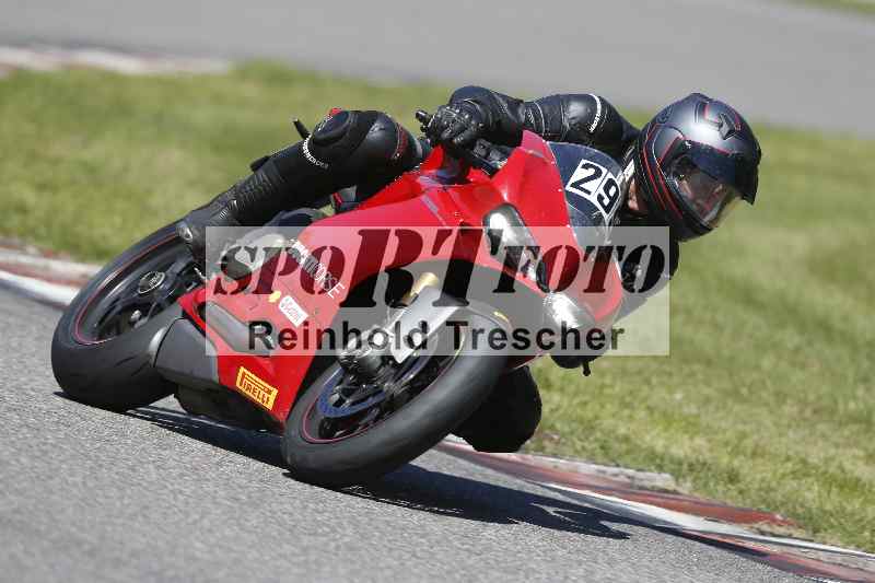 /43 08.08.2025 Discover the Bike ADR/Race 3 rot/299